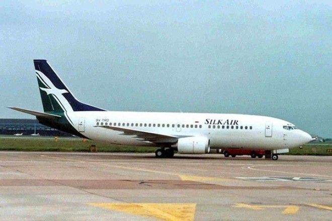 Боинг 737 разбившийся над островом Суматра