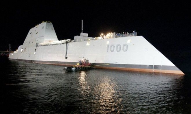 USS Zumwalt Стоимость 7 млрд Продвинутая система автоматизации установленная на USS Zumwalt позволила снизить численность команды до минимума Набитый до краев новейшими технологическими разработками Замволт должен стать основным боевым кораблем США на следующие пару десятков лет если конечно бюджета хватит