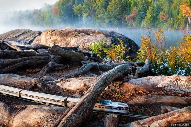 Фотограф запечатлел поезда-призраки, которые путешествуют по просторам Канады