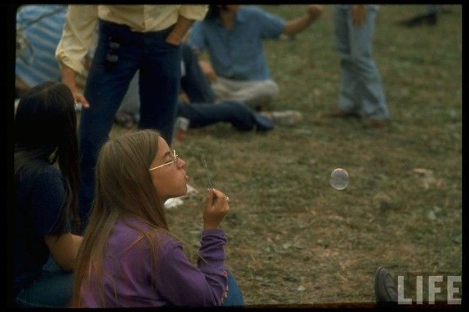 80 уникальных фотографий Вудсток 1969 года на снимках журнала LIFE