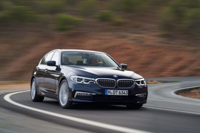 Картинки по запросу Седан бизнес-класса BMW 5 series 2018