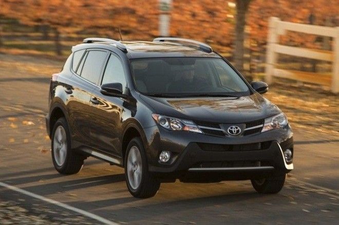 Японский кроссовер Toyota RAV4 2013 года Фото cheatsheetcom