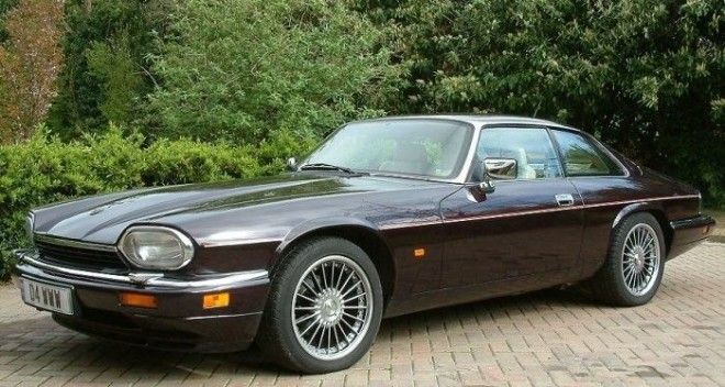 Спортивный автомобиль Jaguar XJS с двигателем V12