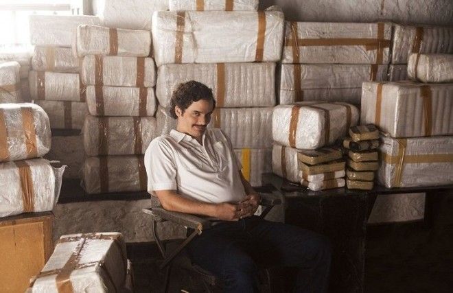 «Нарко» (Narcos, с 2015 по настоящее время)