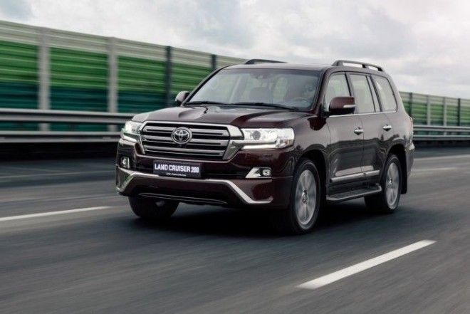 За Toyota Land Cruiser 200 придется платить вдвойне