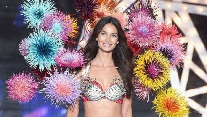 Ангелы Victorias Secret у которых совсем нет груди