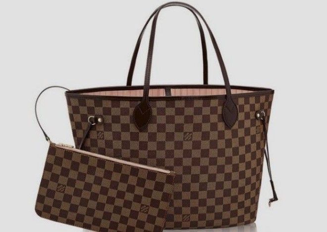 Сумки Louis Vuitton.