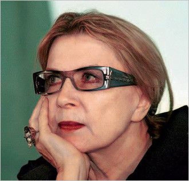 Алла Демидова