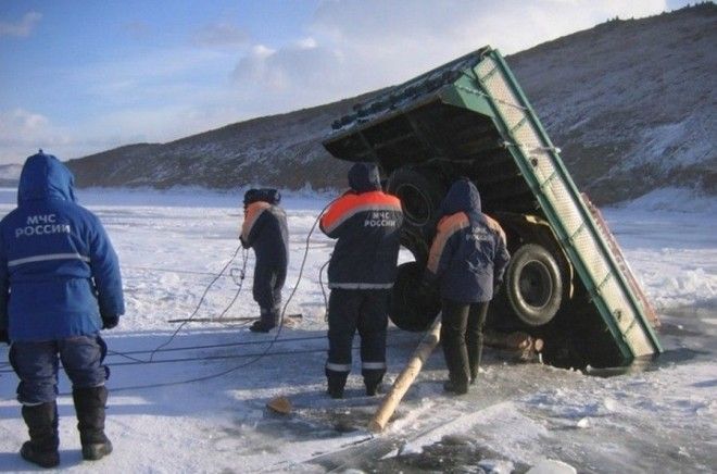 Любителям байкальского льда посвящается