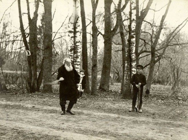 Будни Льва Николаевича Толстого в редких исторических фотографиях