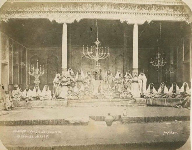 Еврейская синагога. Шабат. Бухара, середина 19 века. 