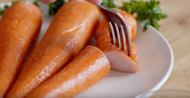 Жирный троллинг веганов - морковь из мяса 