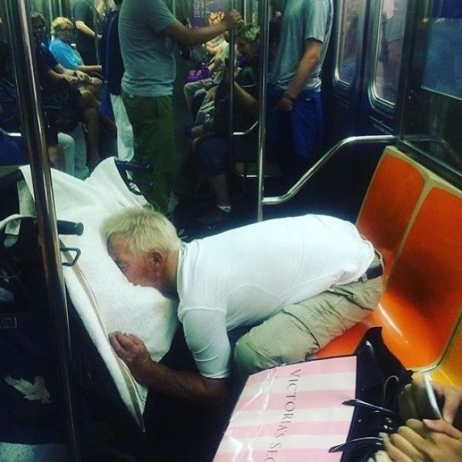 странные люди в метро безумные люди в метро 