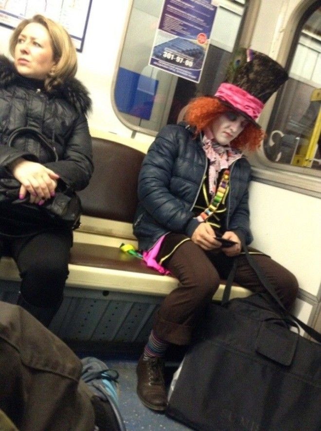 странные люди в метро безумные люди в метро 