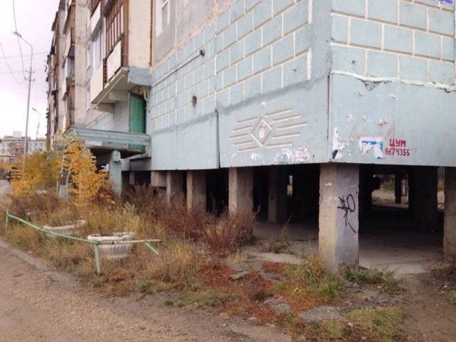 На зависть БабеЯге современные дома на сваях город дом сваи эстетика