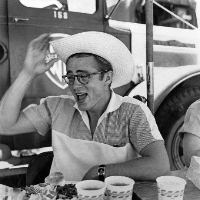 SДжеймс Дин любимый актер старого Голливуда трагично ушедший из жизни в 24