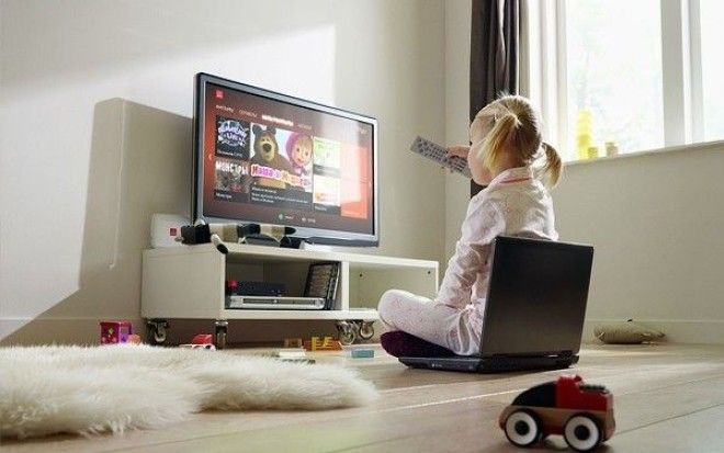 Посмотреть кино или сериал.