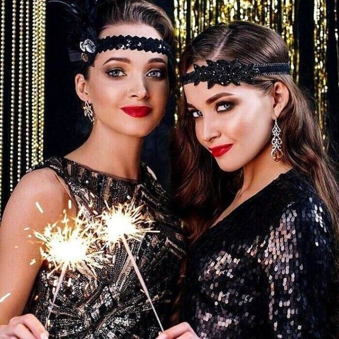 2223Девушки обладающие одной красотой на двоих