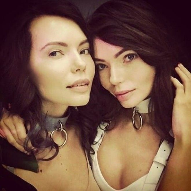 2223Девушки обладающие одной красотой на двоих