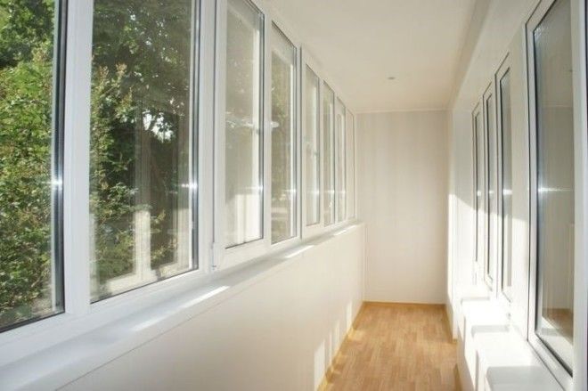 Первый этап в обустройстве балкона освобождение его от хлама Фото dmitrovoknarostaru