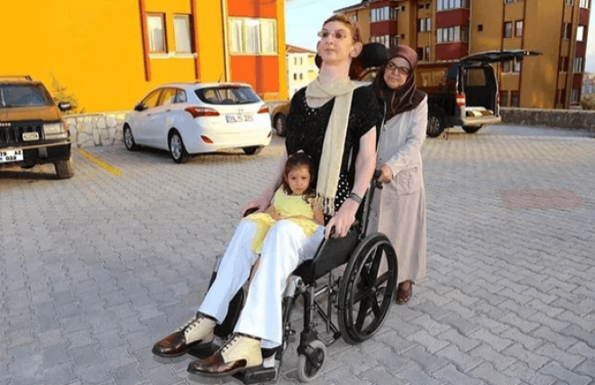 SСамой высокой девушке живется не сладко и это факт