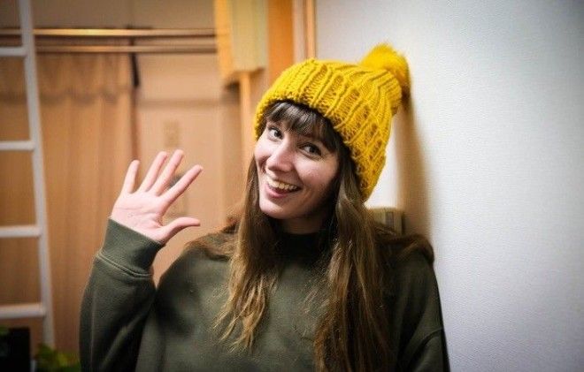 Эмма очень рада что ей удалось обустроить съемное жилье как ей захотелось Фото livingbiginatinyhousecom