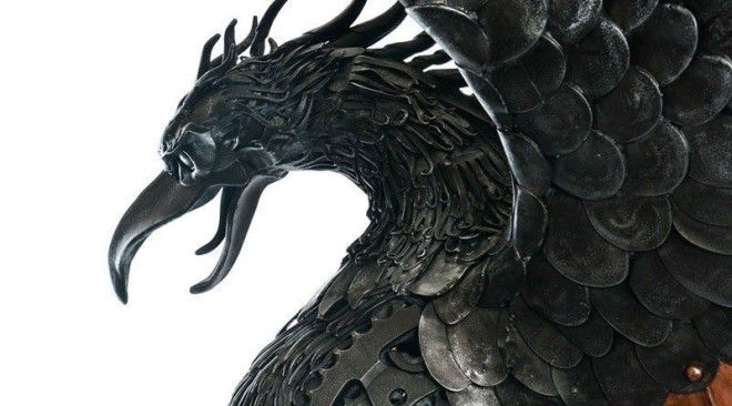 Поразительные скульптуры животных и фантастических существ из выброшенного металлолома