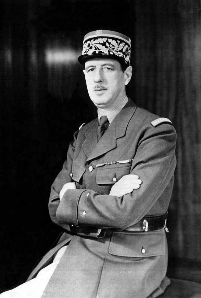 800px-De_Gaulle-OWI.jpg
