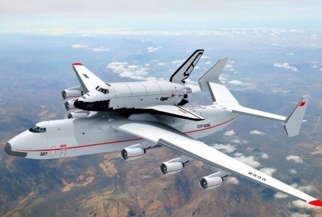 Ан-225 «Мрия» перевозит «Буран»