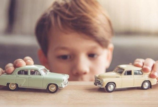 Психологи считают, что покупать много игрушек вредно