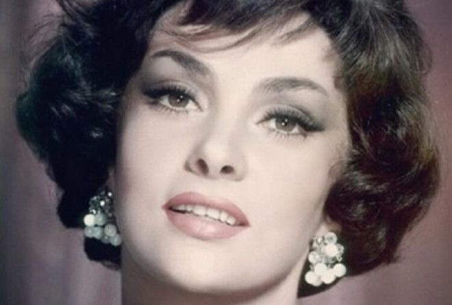 Сногсшибательная Джина Лоллобриджида была эталоном красоты.