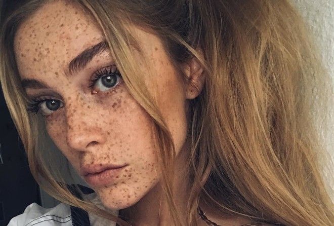 Своеобразно